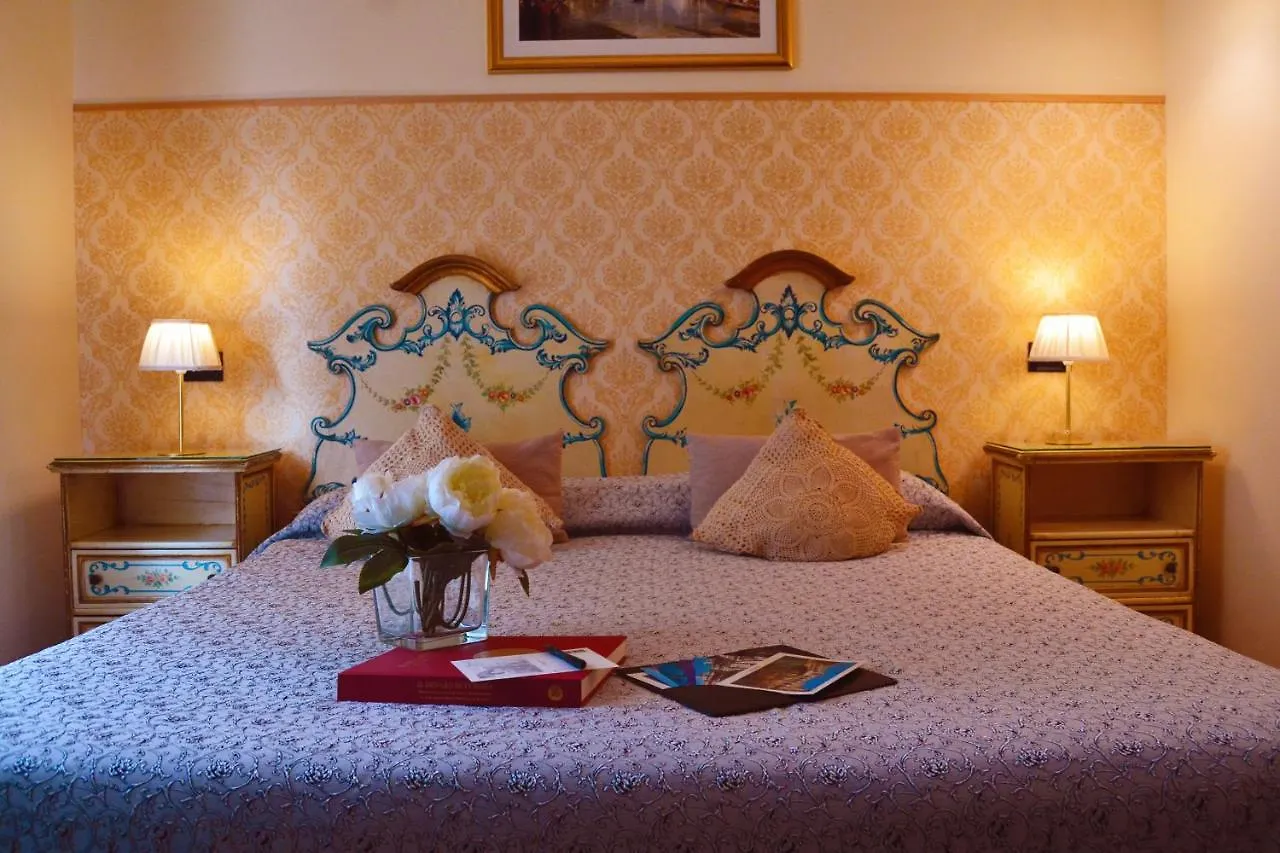 Venice Lion Residence - Vespucci Mestre Italy