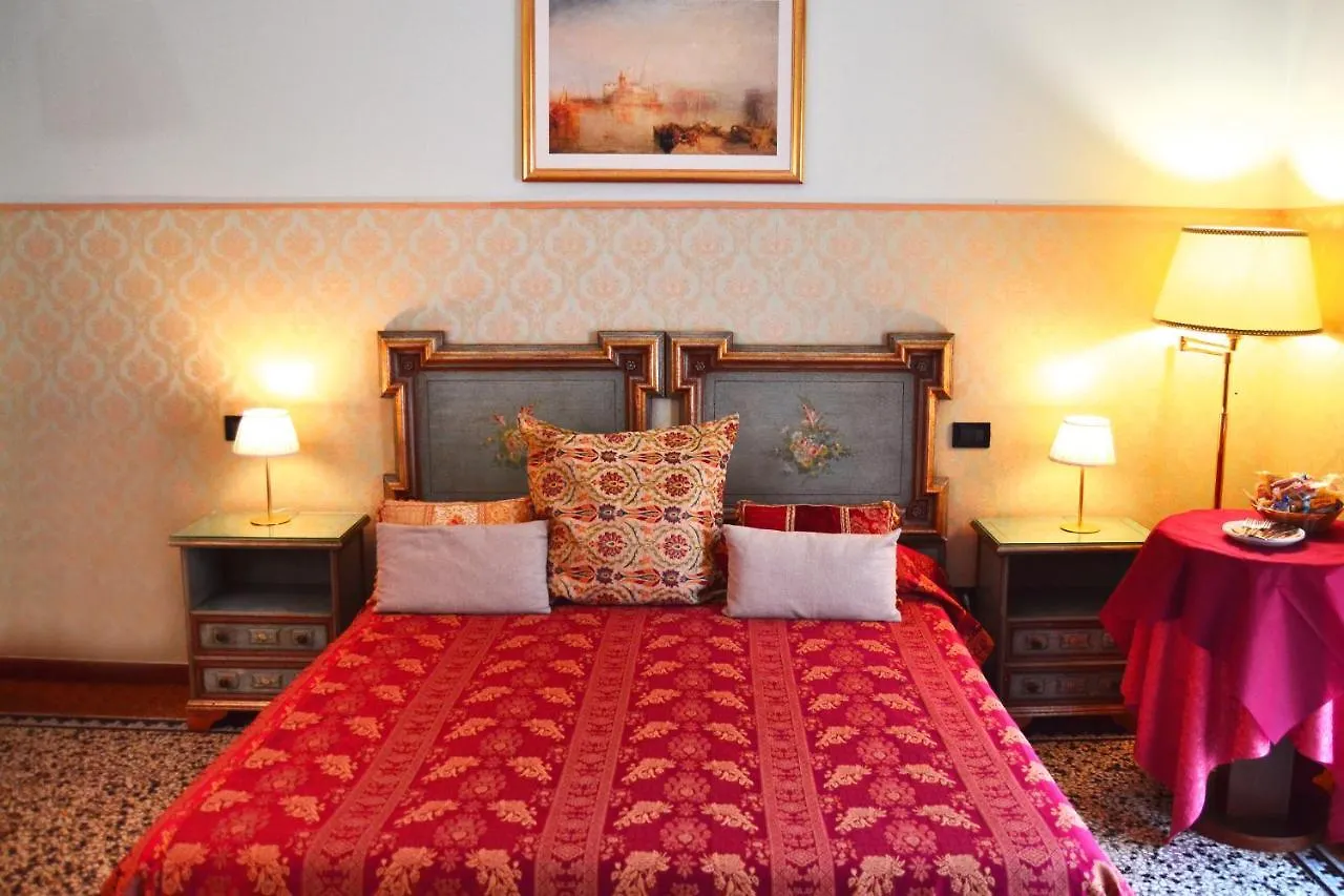 Venice Lion Residence - Vespucci Mestre 5*,  Italy