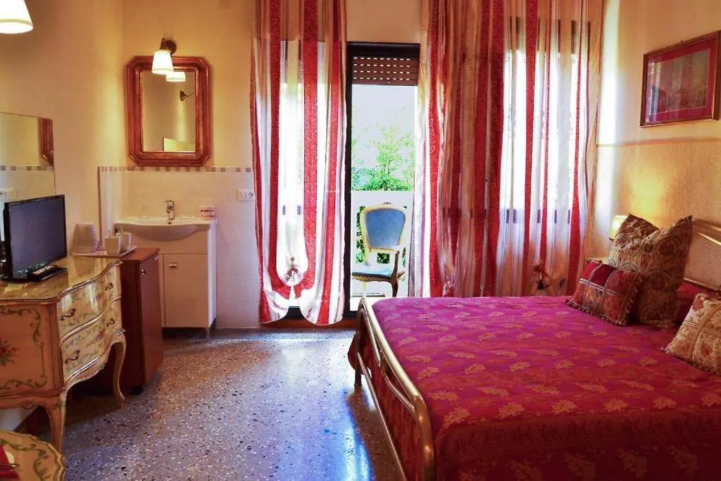 Venice Lion Residence - Vespucci Mestre Aparthotel